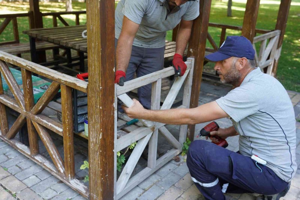 Selçuklu’da park bakım çalışmaları sürüyor