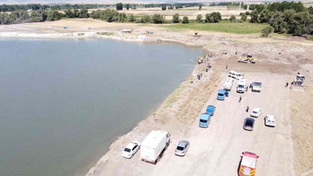 Konya’da iş makinesi gölete düştü! Operatör Yalçın Yeşilyurt öldü