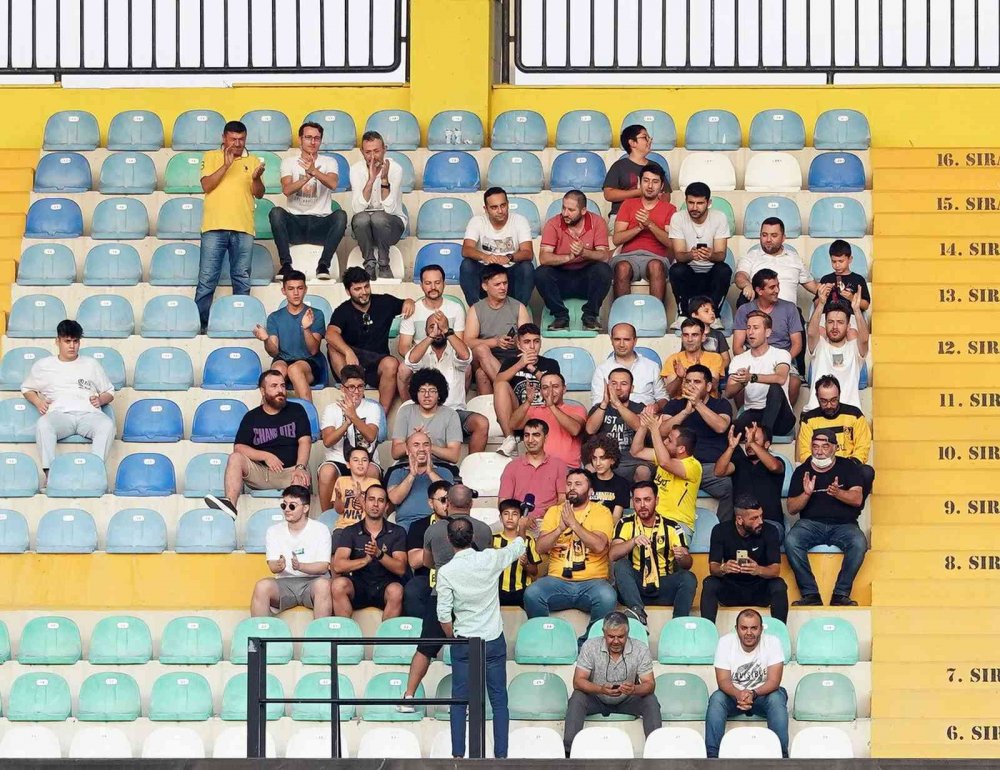 Konyaspor İstanbulspor'a 4 gol atarak moral buldu!