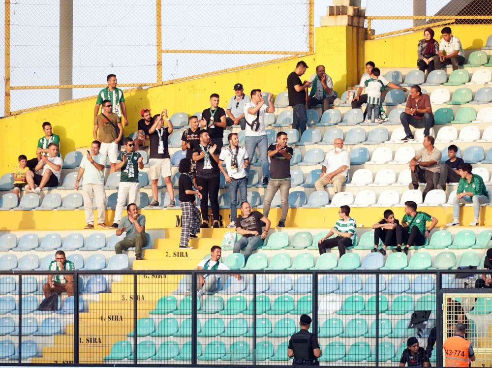 Konyaspor İstanbulspor'a 4 gol atarak moral buldu!