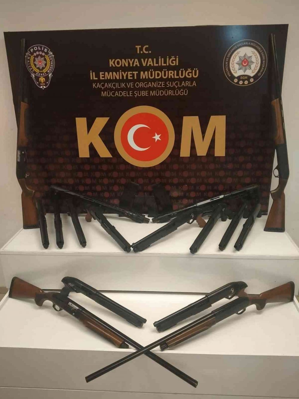 Konya'da durdurulan kargo aracından 16 tüfek çıktı! 2 gözaltı