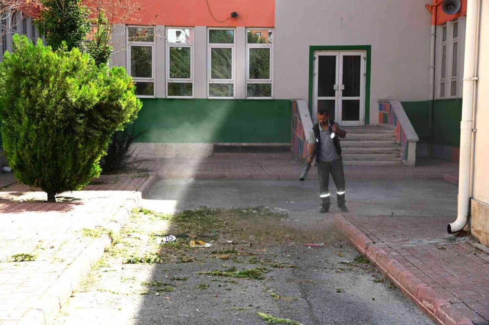 Konya haber! Selçuklu’da gelenek bozulmadı! Okullarda çiçek gibi oluyor