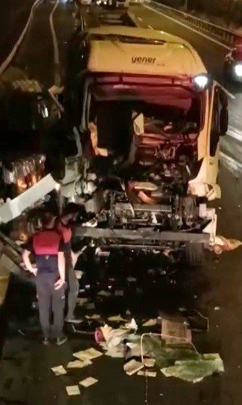 Tıra çarpan akaryakıt tankeri alev alev yandı! Bilal Çircir hayatını kaybetti