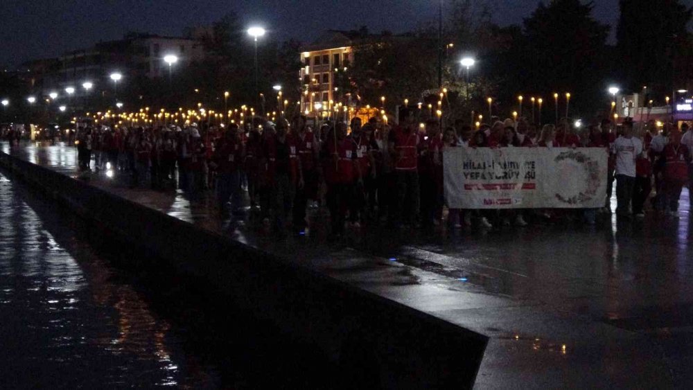 Türk Kızılay’ından Hilal-i Ahmer’e vefa yürüyüşü ve anma programı