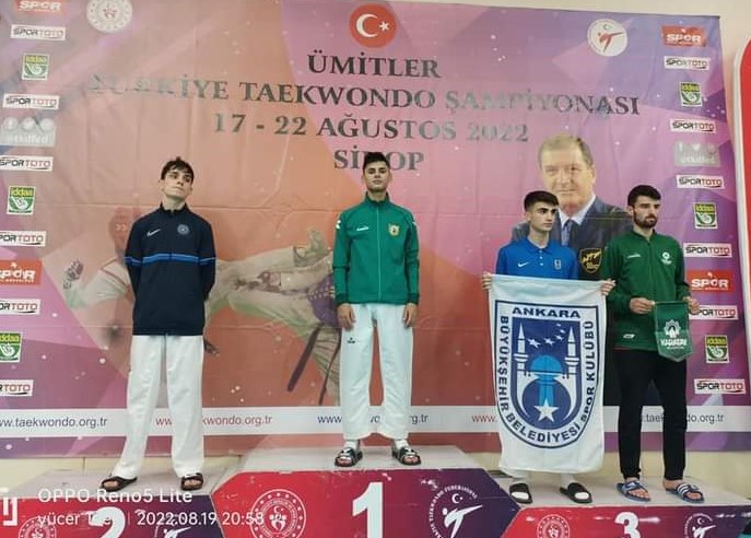karatayli-taekwondocu-turkiye-3uncusu-oldu-1.jpg