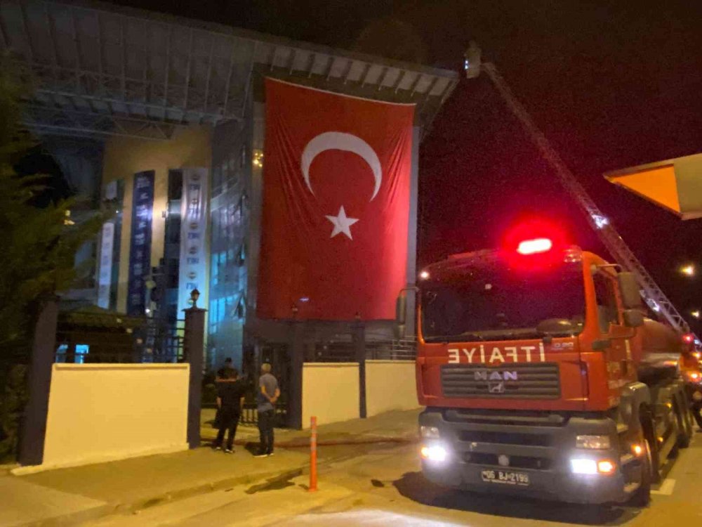 Ankara’da okulda yangın!