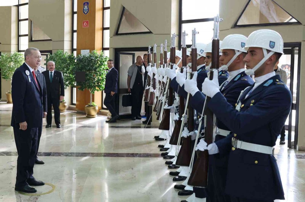 Cumhurbaşkanı Erdoğan: Ege’de her fırsatta huzursuzluk çıkartanlar sadece maşa!