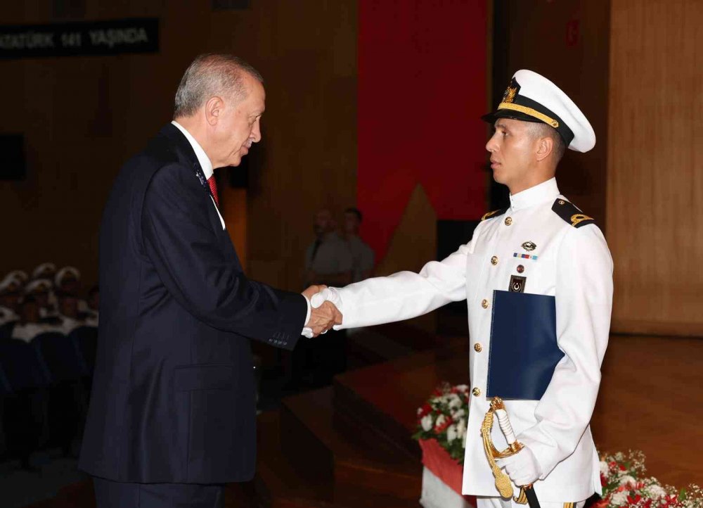 Cumhurbaşkanı Erdoğan: Ege’de her fırsatta huzursuzluk çıkartanlar sadece maşa!