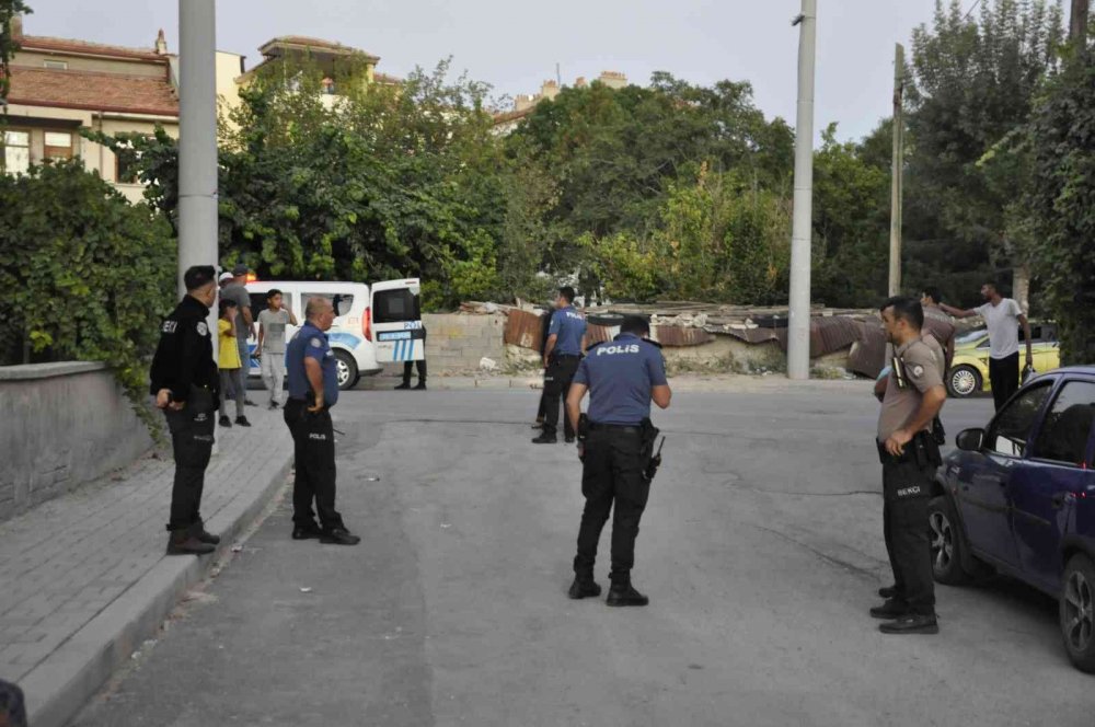 Karaman'da sokak ortasında silahlı saldırı! Tartıştığı şahsı vurup kaçtı
