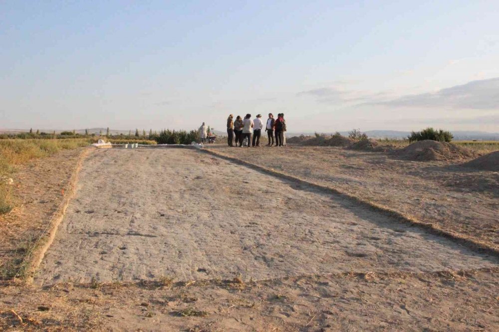 Konya Çatalhöyük'ten daha eski yerleşim yeri Karaman'da mı? 'Canhasan 3'te 50 yıl sonra kazı yeniden başladı