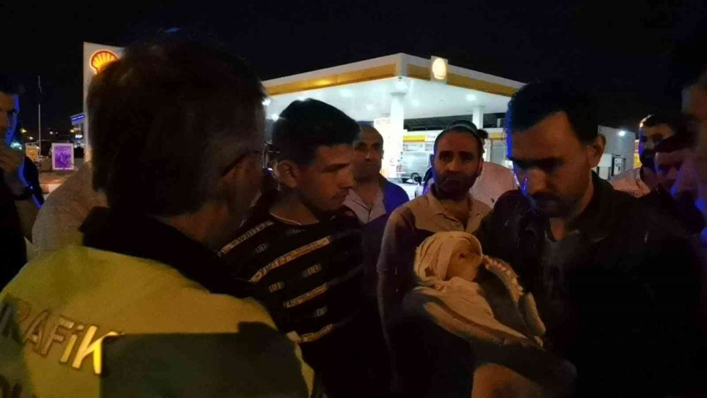 Kazaya karışan elektrikli bisiklette 4 kişi yaralandı! 3 aylık Muhammed bebek böyle kurtuldu