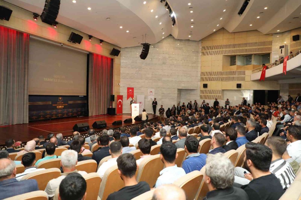 Bakan Kirişci'den Konya'da önemli açıklamalar! Tarımın başkenti Konya Anadolu'ya öncülük etti