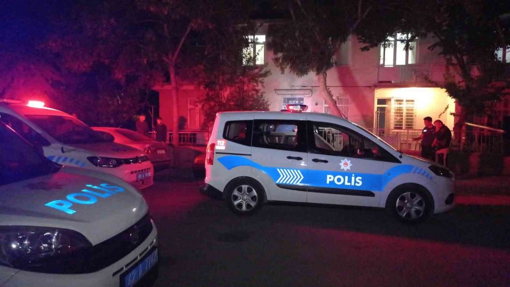 Konya'da gürültü kavgası kanlı bitti! Göğsünden bıçaklanan komşu ağır yaralandı