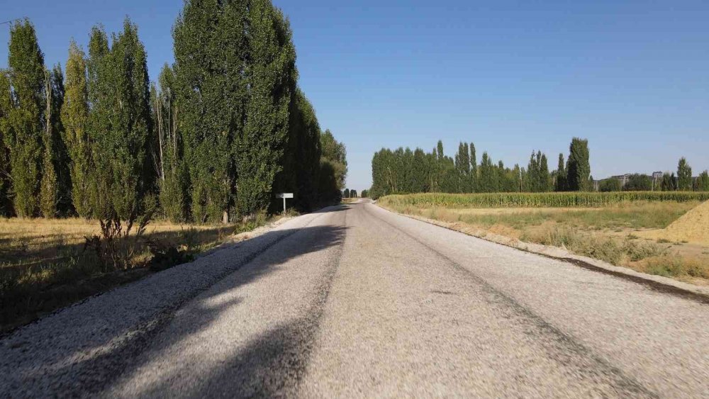 Konya Akören’de yol standardı yükseliyor! 19,4 kilometrelik bölüm tamamlandı
