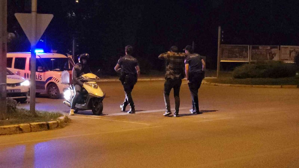 Başı boş köpeklerden kaçarken taksinin çarptığı Feyzullah Tuncer ağır yaralandı