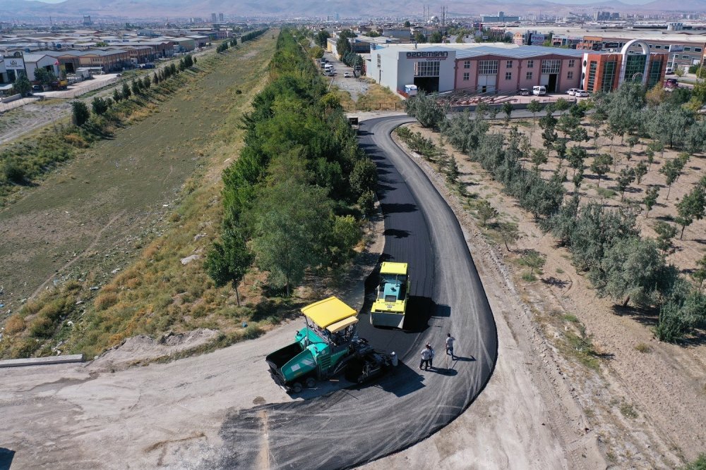 Konya haber! Karatay'da yol çalışmaları sürüyor