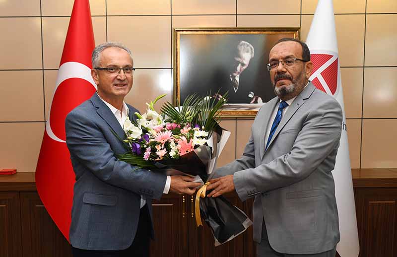 ktun-rektorlugu-gorevine-prof-dr-osman-nuri-celik-atandi-3.jpg
