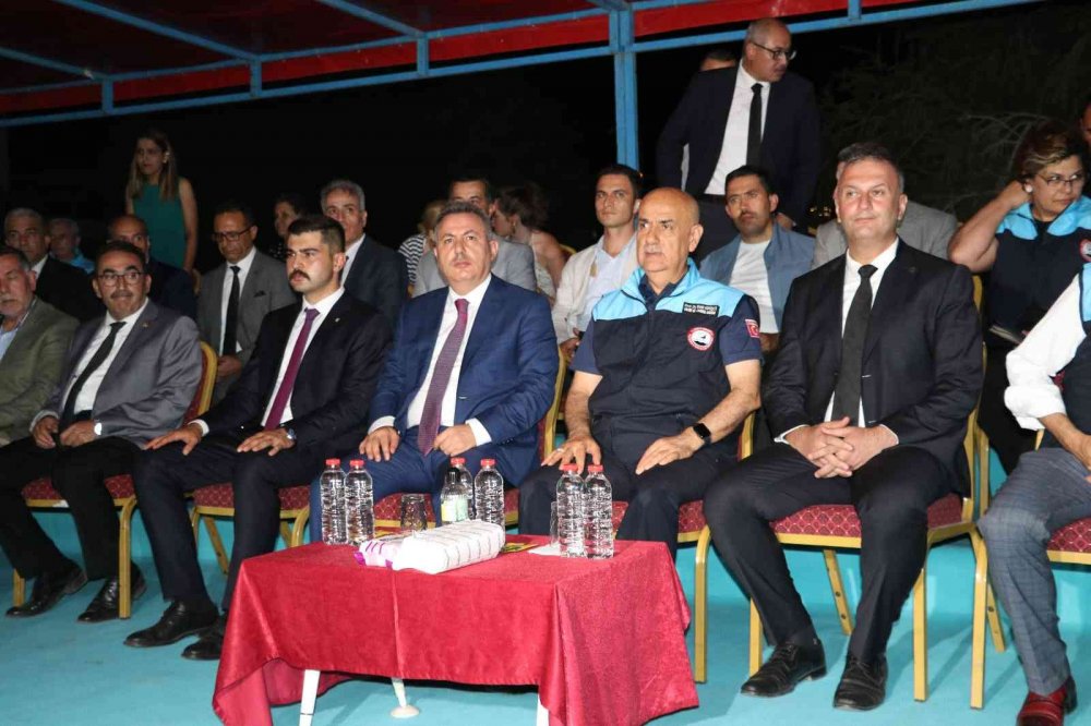 Akdeniz'de av sezonu açıldı! Bakan Kirişci balıkçılarla 'Vira Bismillah' dedi