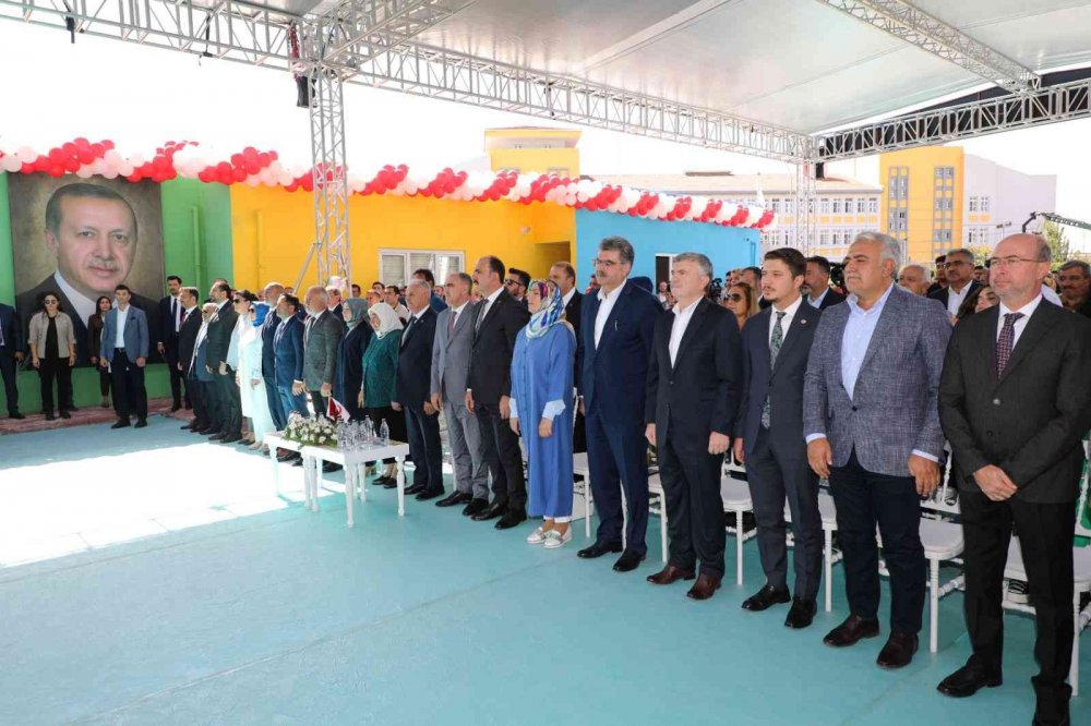 Binali Yıldırım'dan Konya'da 6'lı masa açıklaması: Her gün yeni bir hizmeti paylaşmanın gururunu yaşıyoruz