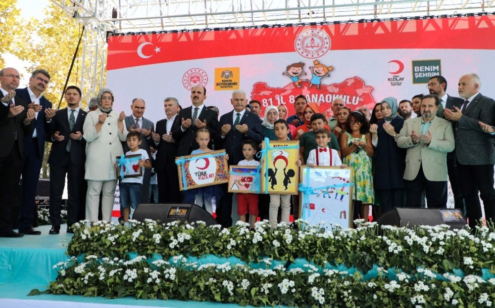 Binali Yıldırım'dan Konya'da 6'lı masa açıklaması: Her gün yeni bir hizmeti paylaşmanın gururunu yaşıyoruz