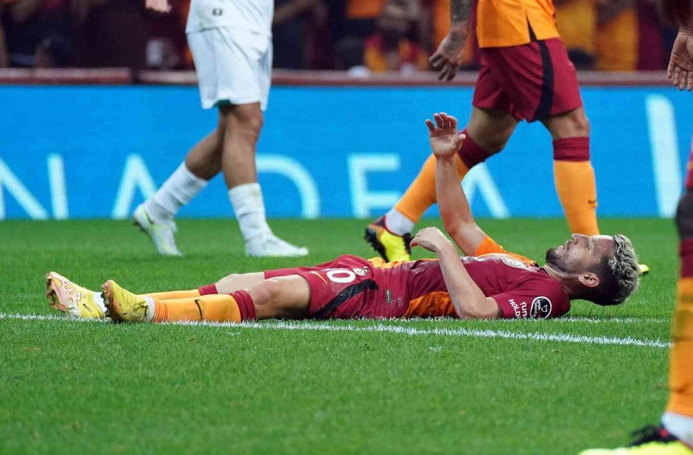 Konyaspor İstanbul'da iyi oynadığı maçı rakibine ikram etti