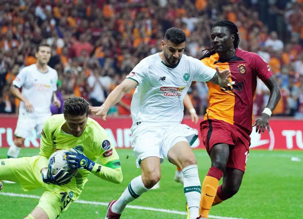Konyaspor İstanbul'da iyi oynadığı maçı rakibine ikram etti