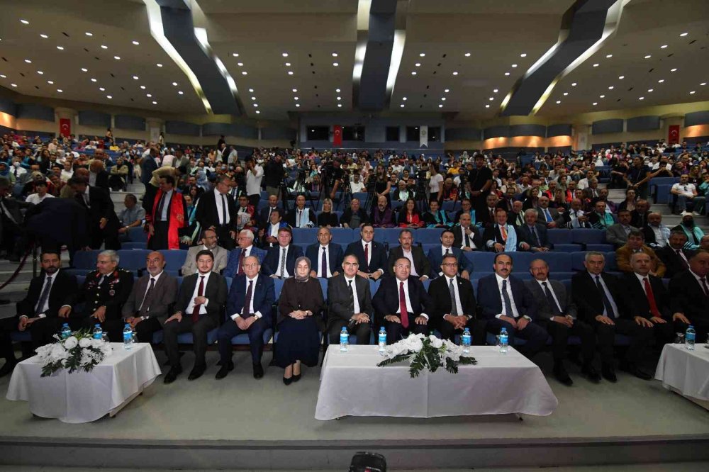 Adalet Bakanı Bozdağ'dan Konya'da önemli açıklamalar: Yargı siyasi malzeme yapılıyor