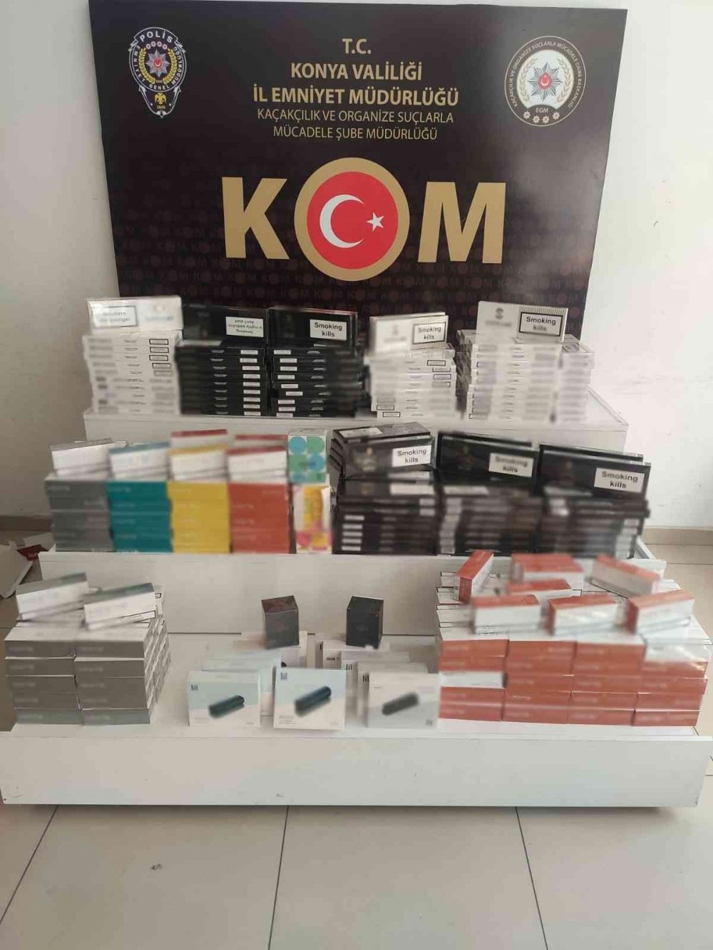 Konya’da 3 iş yeri ve 1 araca operasyon! Binlerce paket kaçak sigara ve tütünele geçirildi, 1 gözaltı