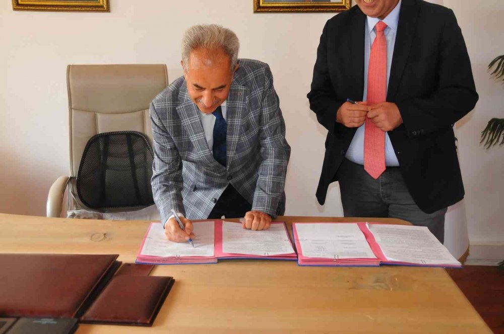 Konya Akşehir Belediyesi'nde işçilerin yüzü güldü! En düşük maaş açıklandı