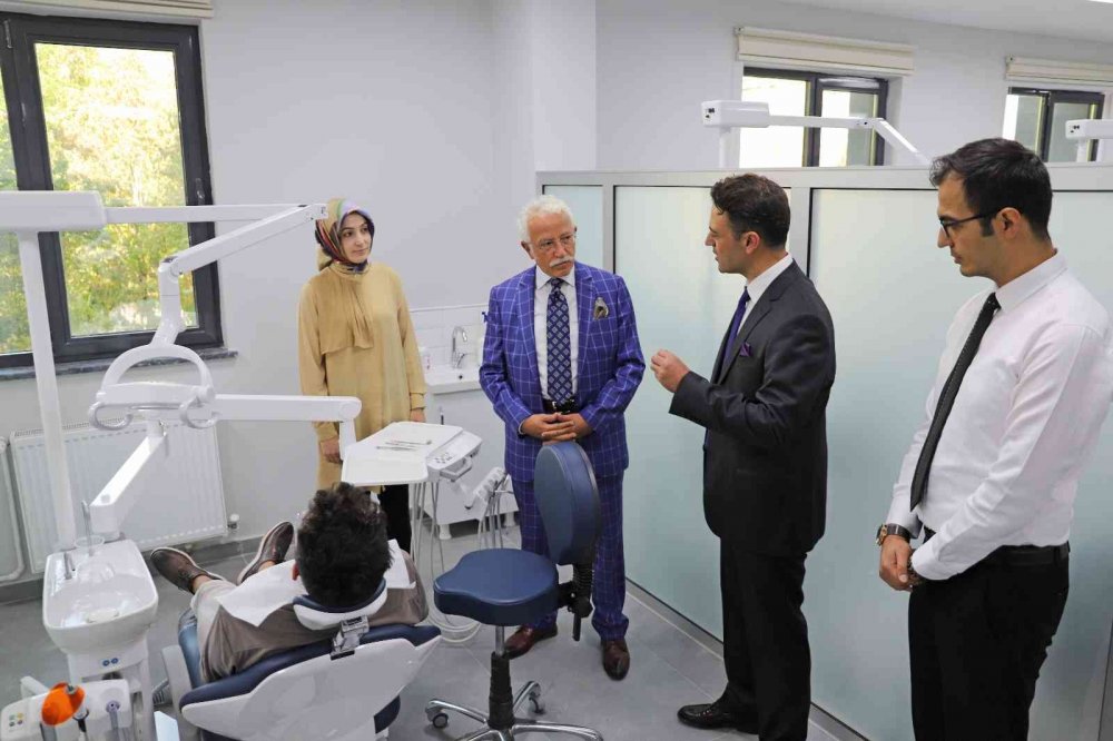 Konya'da diş tedavisi olacaklar dikkat! NEÜ Diş Hekimliği Fakültesinde Entegre Kliniği açıldı