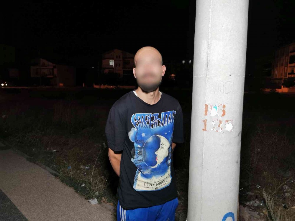 Aksaray'da garip ihbar! Aracını durduran polislere uyuşturucuları sakladığı yerleri gösterdi