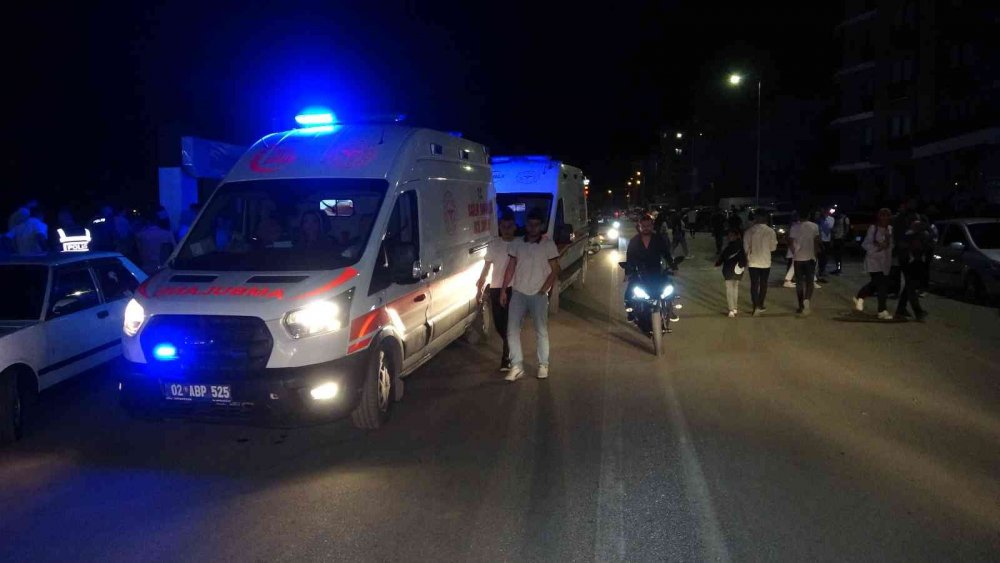 Gençlik ve Çocuk Festivali konserinde bıçaklı kavga! 1’i ağır 4 yaralı