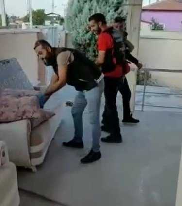 Konya'da film gibi uyuşturucu operasyonu! Zehir tacirlerinin kökü kuruyor! 33 tutuklama