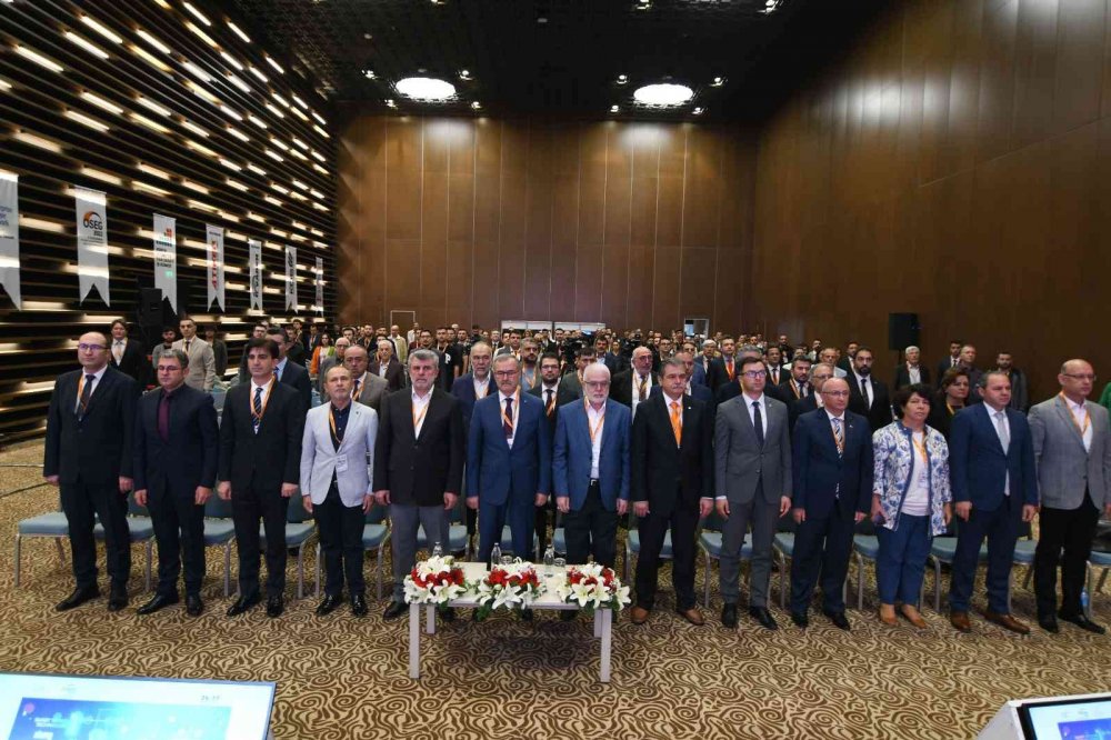 Otomotiv devleri Konya'da! 6. Uluslararası Otomotiv Sektörünün Geleceği Konferansı başladı