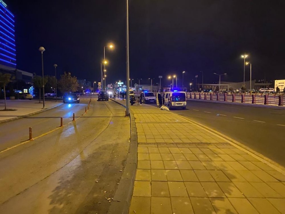 Durakta panik anları! Sahipsiz valiz polis ekiplerini harekete geçirdi