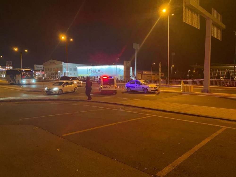 Durakta panik anları! Sahipsiz valiz polis ekiplerini harekete geçirdi