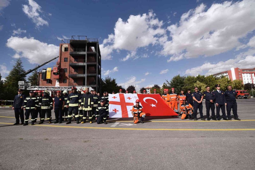 Konya İtfaiyesi dünyaya model oldu! TİKA işbirliğiyle bir çok ülkenin itfaiyecilerine eğitim veriliyor