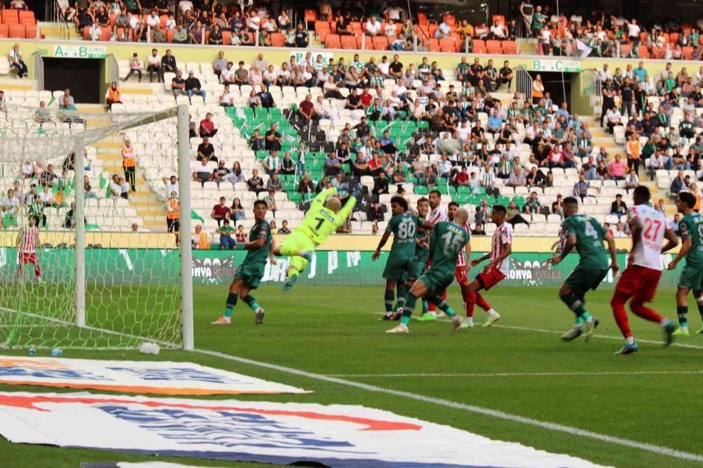 Konyaspor Ümraniye'ye acımadı!