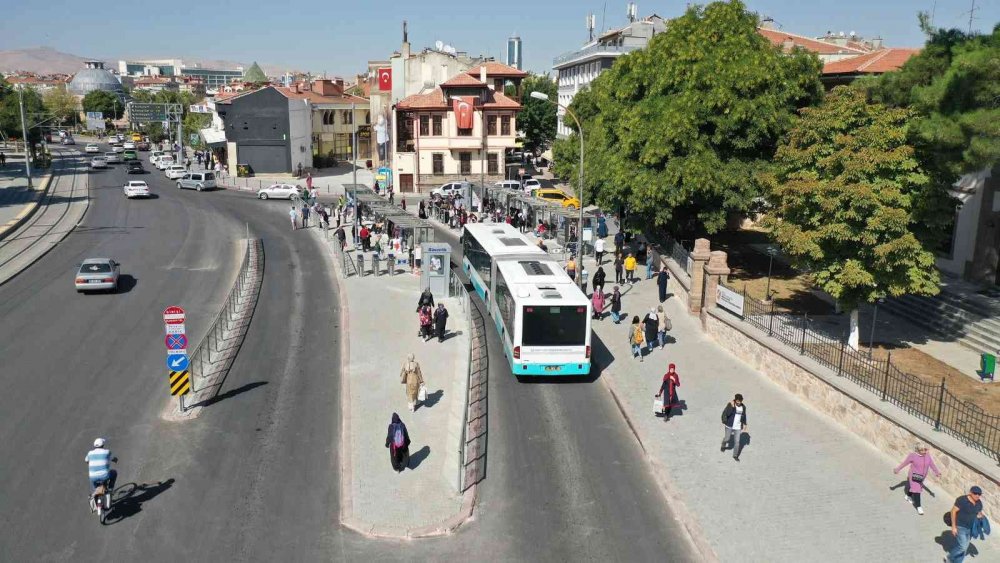 Konya’da turnike sistemi sonuç verdi! Otobüslerin bekleme süresi 498 dakika, karbon emisyonu 53 bin 351 gram azaldı