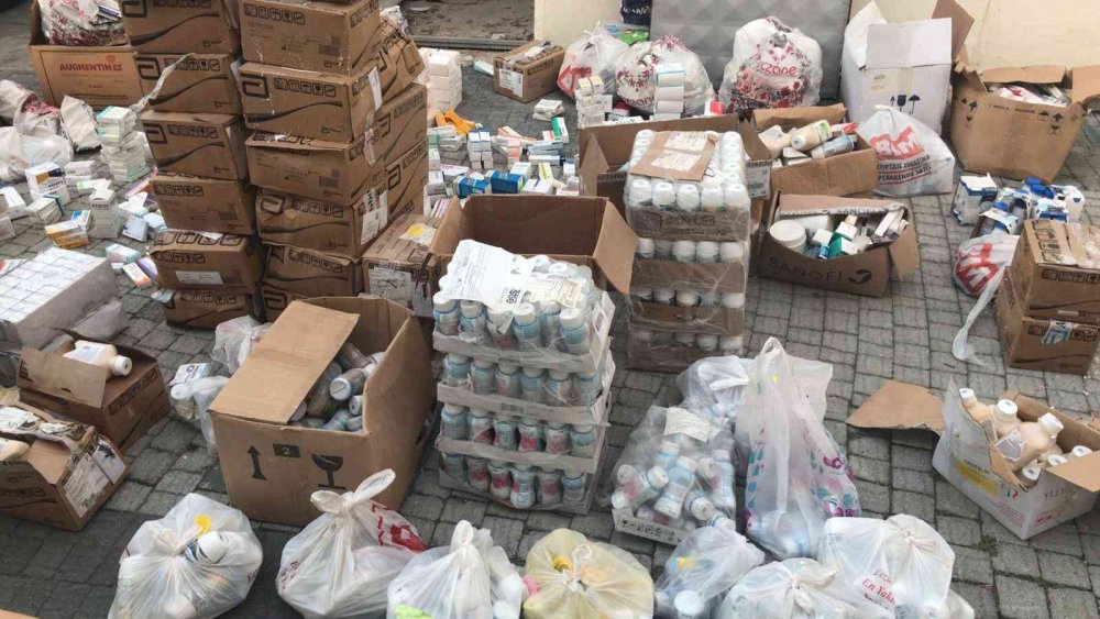 SGK’dan eczanelere baskın! Ücreti devletten tahsil edilmiş tonlarca ilaç ele geçirildi