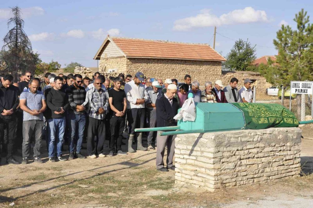Karaman’da köpek saldırısında ölen Dudu Berk toprağa verildi!