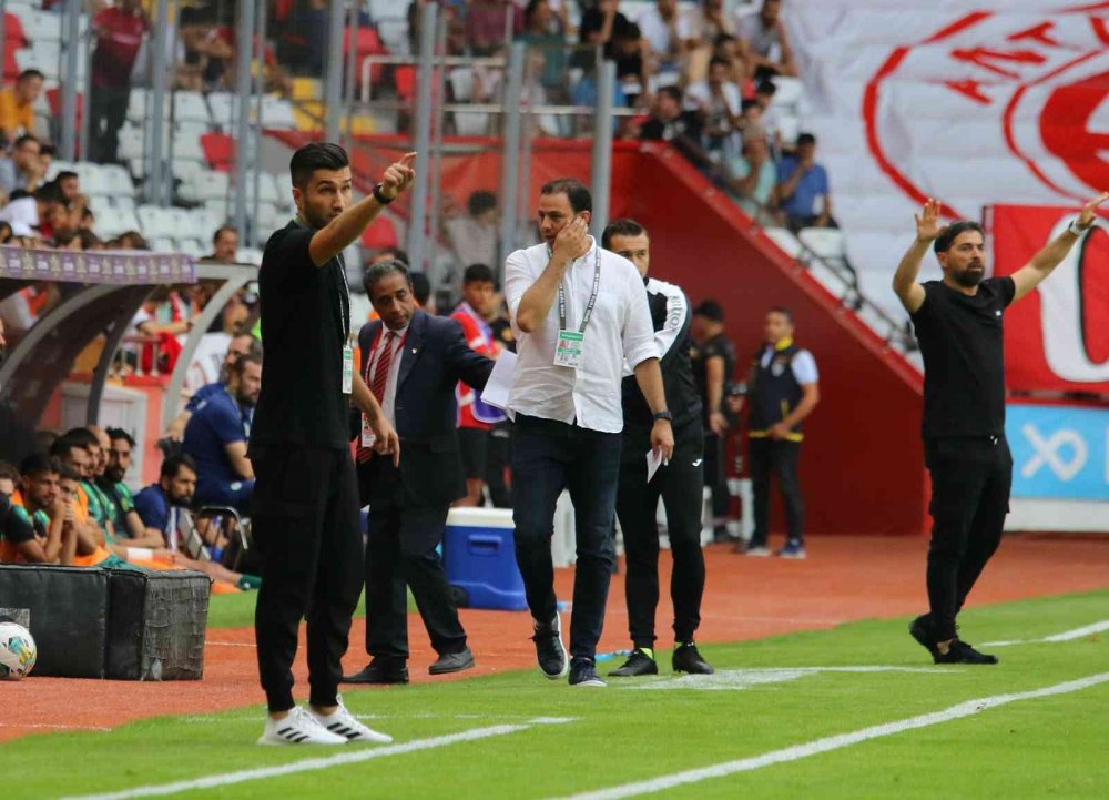 Konyaspor Antalya deplasmanında son saniyede güldü