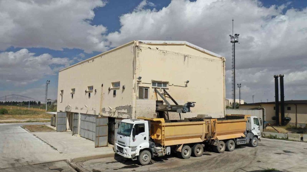 Konya'da atık su arıtma çamurundan organik gübre üretildi! Suni gübreye göre daha etkili