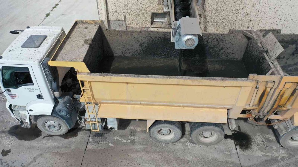 Konya'da atık su arıtma çamurundan organik gübre üretildi! Suni gübreye göre daha etkili