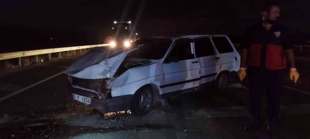 Cenazeye giden araç zincirleme kazaya karıştı! 4 yaralı