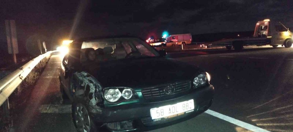 Cenazeye giden araç zincirleme kazaya karıştı! 4 yaralı