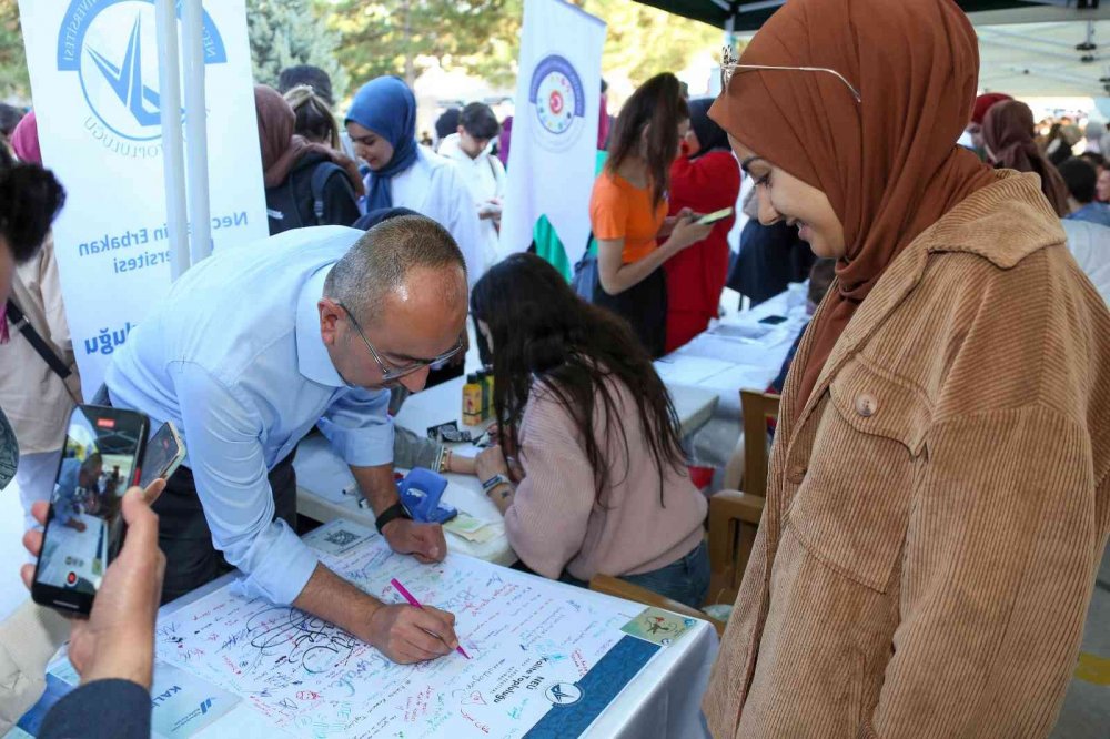 Konya haber! Başkan Kavuş NEÜ UNI101FEST'te gençlerle buluştu
