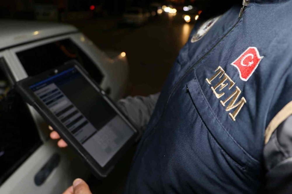 Aksaray’da terörle mücadele ekiplerinden uzun namlulu silahlarla ‘şok’ uygulama