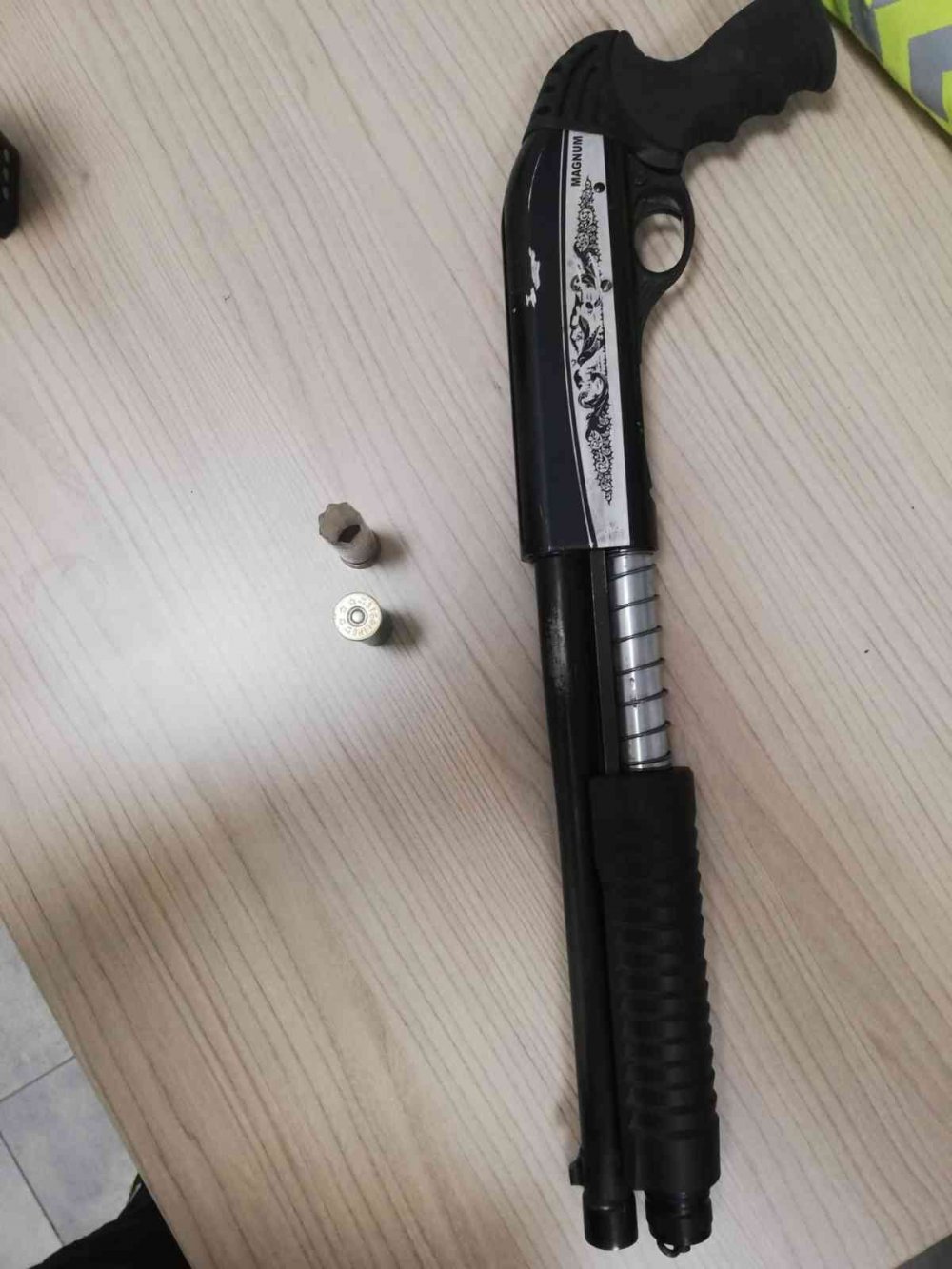 Konyaspor maçının ardından aracından havaya ateş açan şahıs anında yakalandı! 2 gözaltı