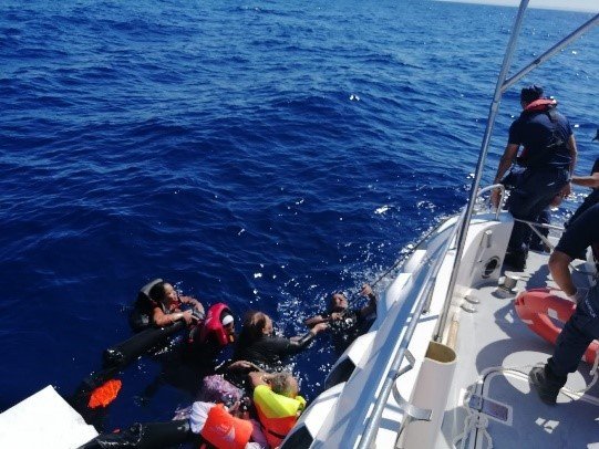 İçişleri'nden göçmen iddialarına sert tepki: Yunan hükümeti kendisine cinayeti yakıştırdığı gibi yalanı ve iftirayı da..